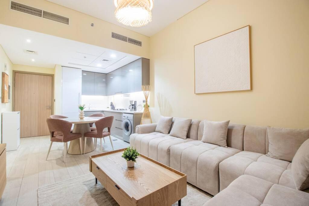 Stylish 2Br Near Downtown Apartment Dubai Exterior photo